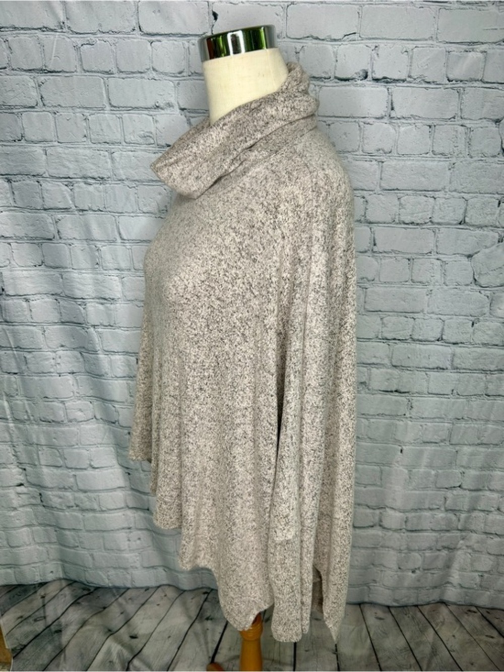 First Love Sweater Womens Medium Oatmeal Cowl Neck Oversized Cozy Knit Tunic - Picture 2 of 6